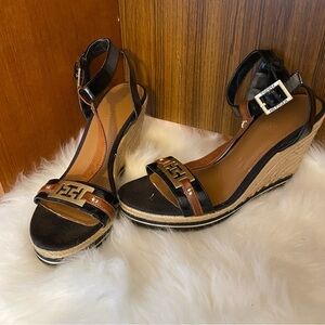 Tommy Hilfiger women’s wedge espadrilles sandals in size  9.5